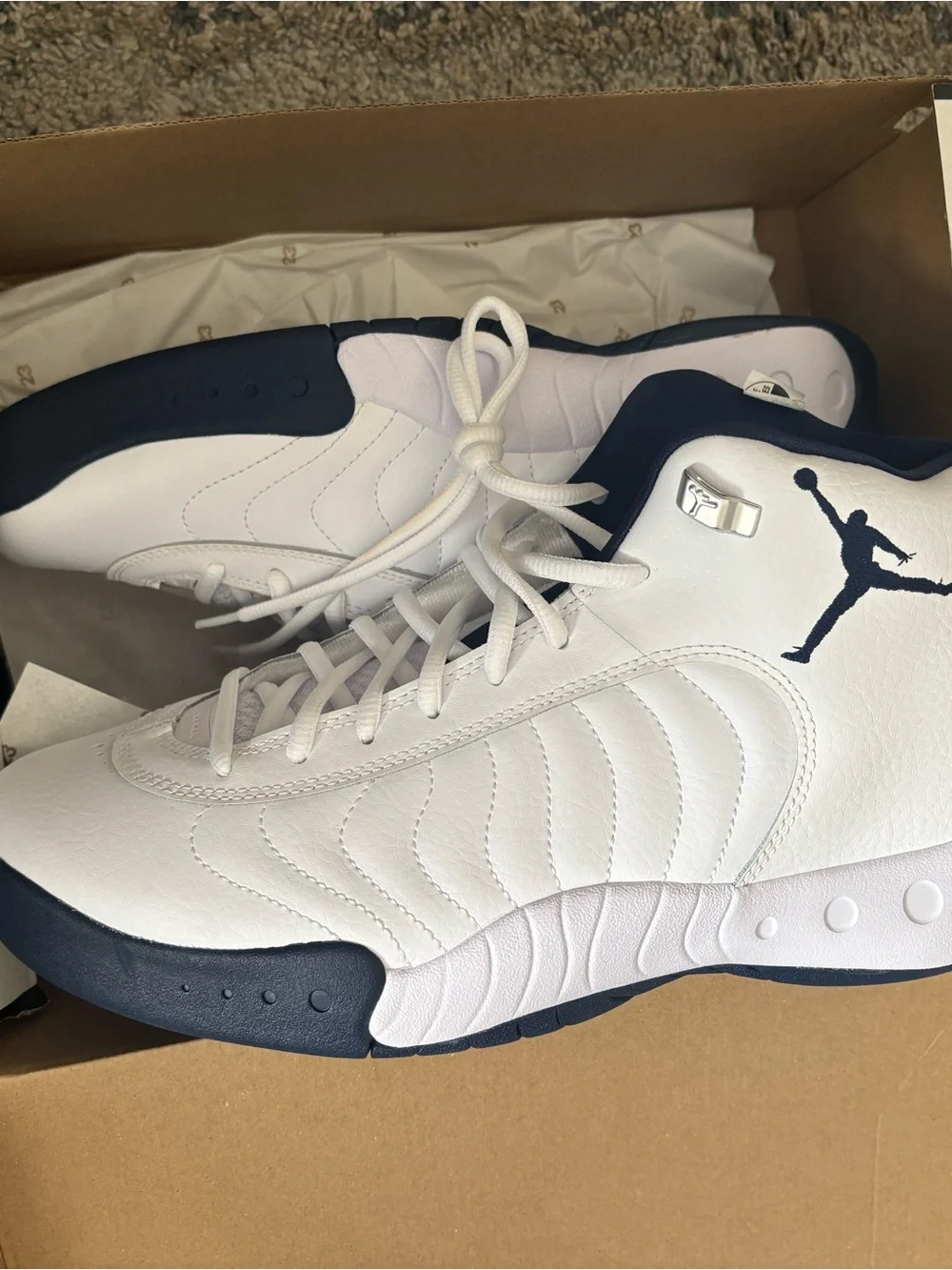 Jordan clean white